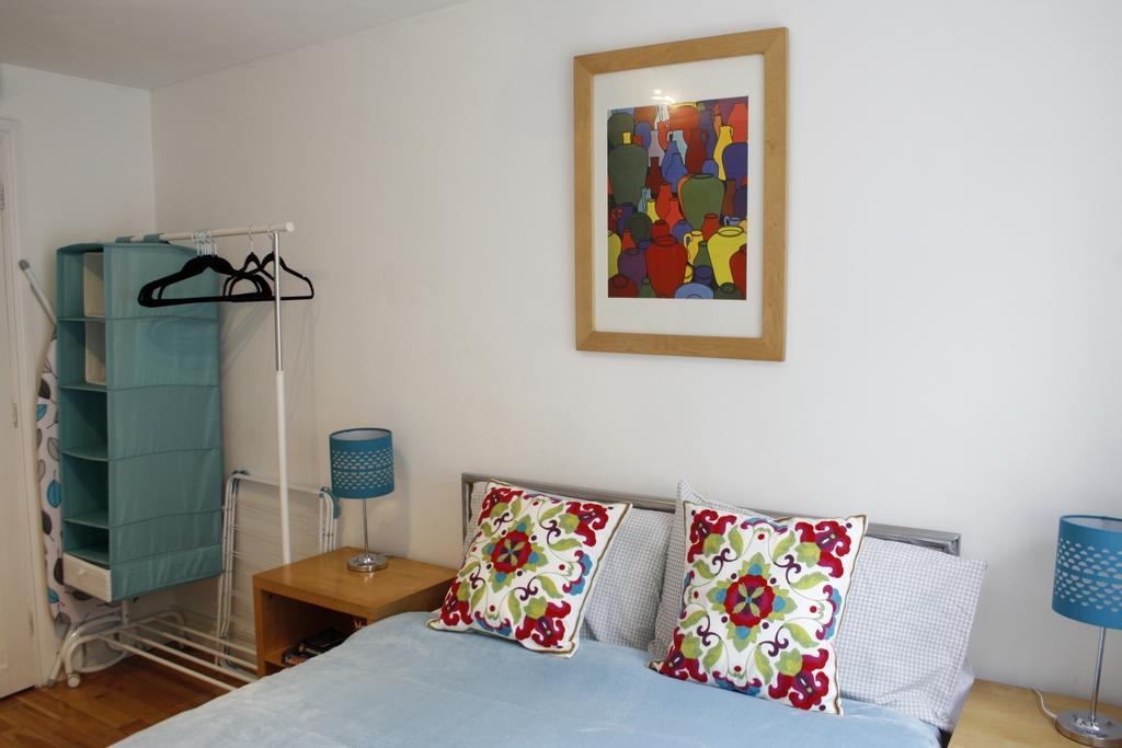 The Shop By Treetop Property Cirencester Room photo