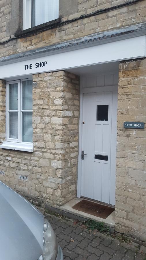 The Shop By Treetop Property Cirencester Room photo